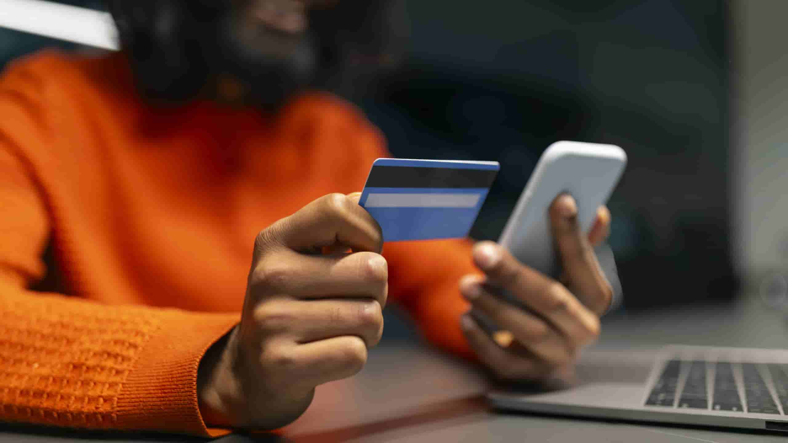 How to Expand Globally by Offering Multiple Currency Options in Your Payment Solution