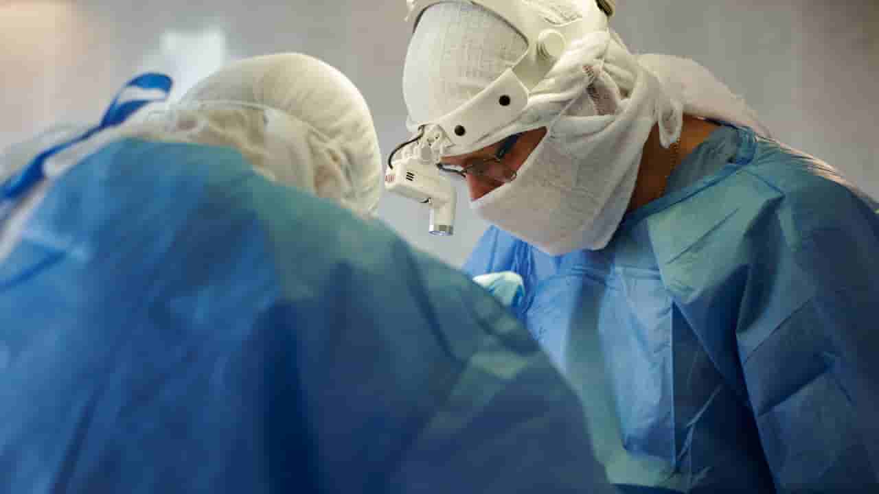 How to Turn Back Time and Reclaim Your Youthful Radiance Through Expert Plastic Surgery!